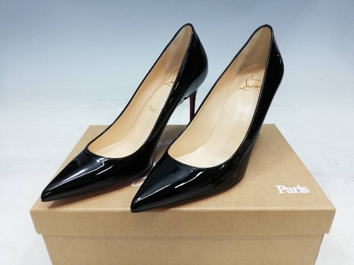 I243-102　Christian Louboutin/ルブタン　レディースシューズ　DECOLLETE 554 85 37(23㎝)ヒール パテントレザー/ブラック【中古品】_画像1