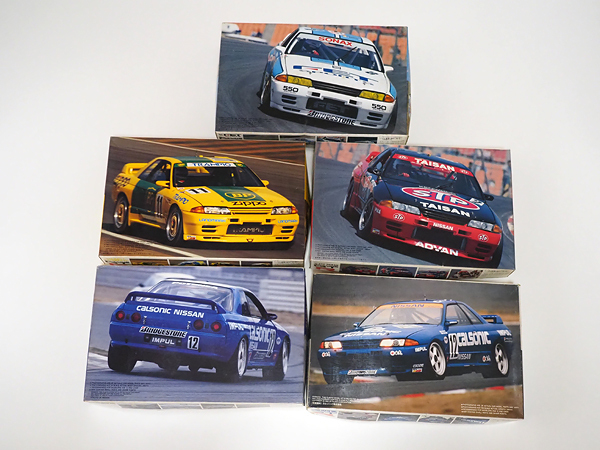 06★未開封 1/24 フジミ スカイライン GT-R 5台 カルソニック '92 ＆ '93/TAISAN '93/BP オイルトランビオ '93/FET スポーツ '93 1台難有★_画像1