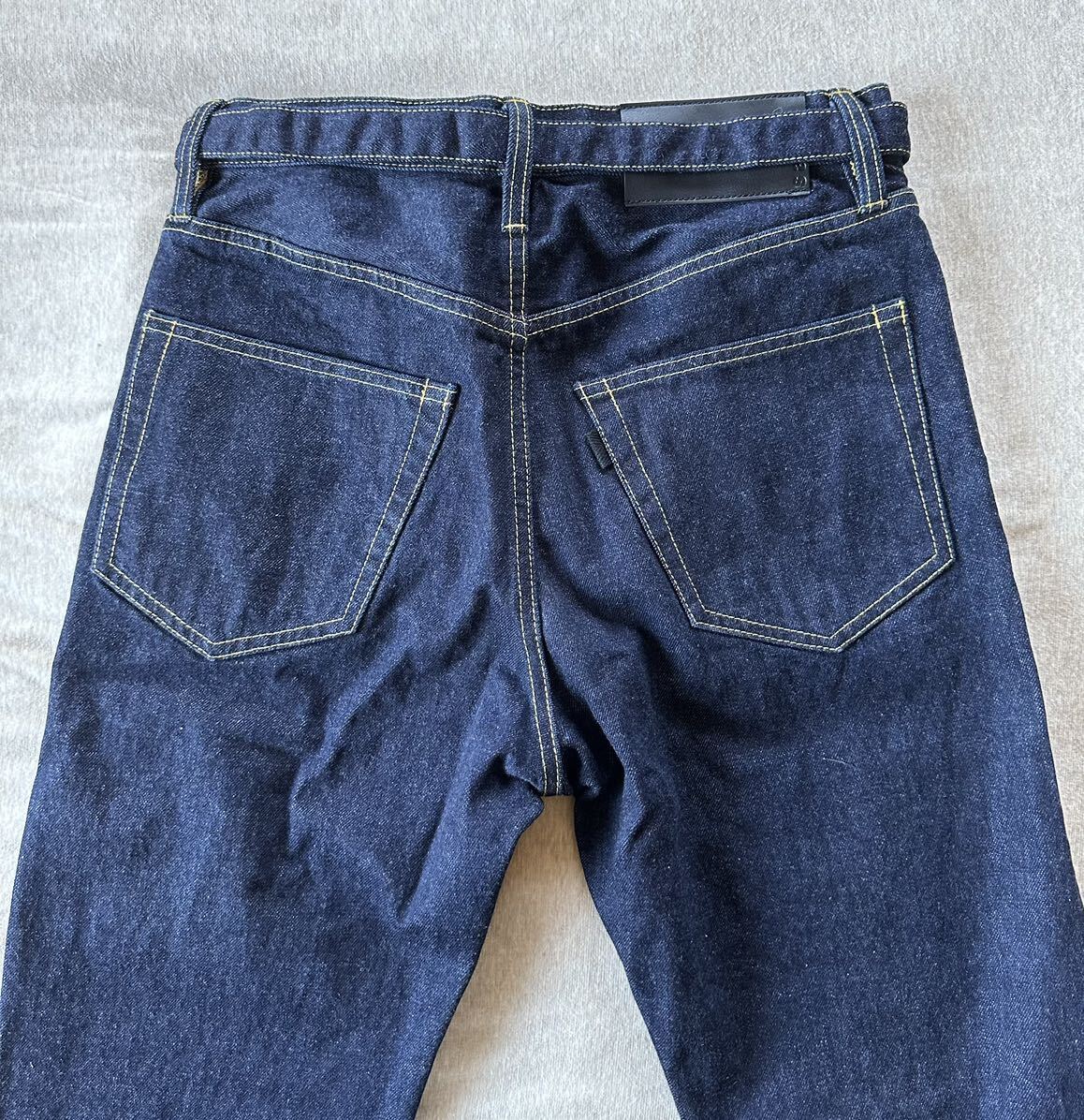 1新品 sacai x BEYONDEXX デニム パンツ ジーンズ ベルト付 23AW 1新品 sacai x BEYONDEXX デニム パンツ ジーンズ ベルト付 23AW