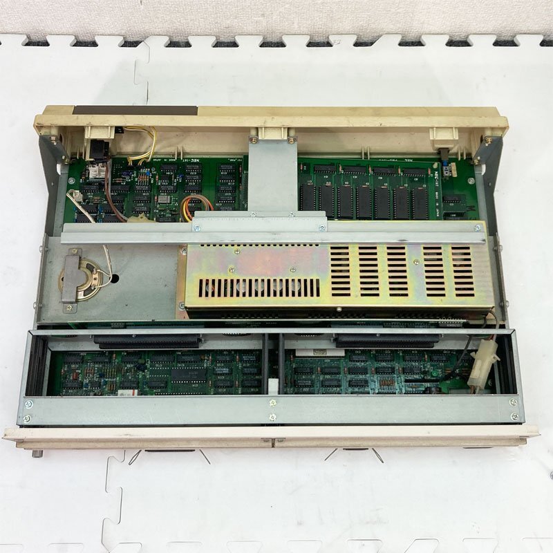 ジャンク 通電・起動しました ★ NEC PC-8801 初期モデル？ 結構汚れてます #2849-K_画像6