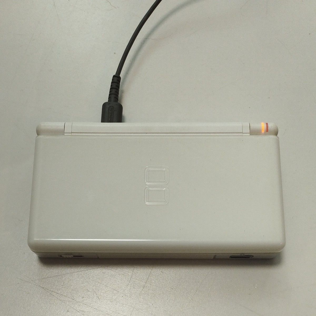 ニンテンドーDS Lite 　ＤＳライト　クリスタルホワイト　　ジャンク品　充電器付き