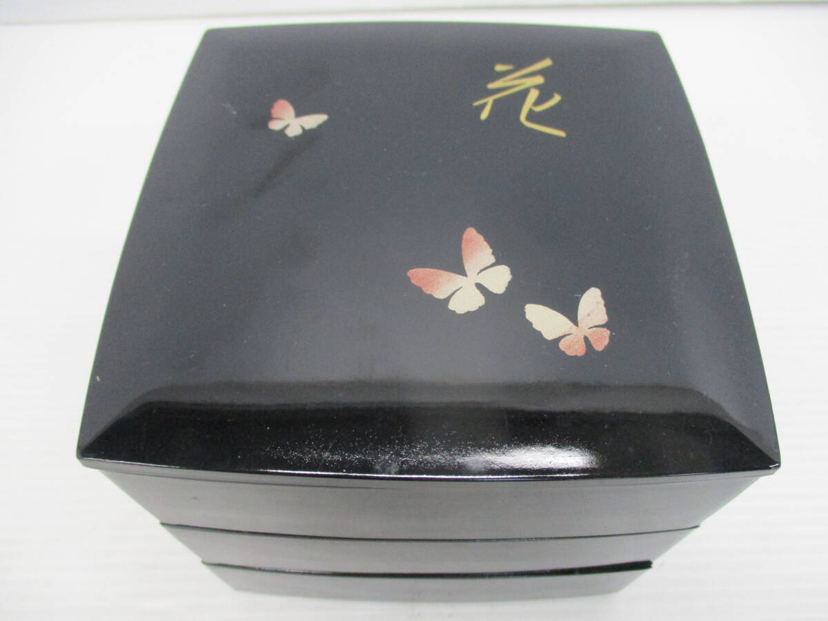 湘●/【中古品】三段重/和食器/13cm四方/お弁当箱/蝶/60サイズ/4.26-Z-464-YI_画像3