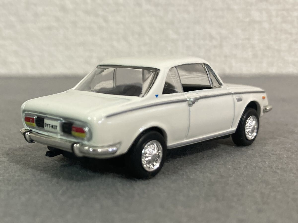 ダイドー　トヨタ 1600GT 白　徳大寺有恒が選ぶ!！俺のこだわり名車 ミニカーキット　組立済　クリアケース付　1/64程度　ホワイト_画像2