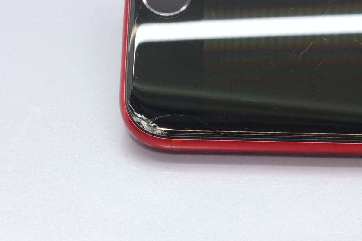 Apple iPhoneSE 64GB (第2世代) (PRODUCT)RED A2296 MHGR3J/A バッテリ79% ■SIMフリー★Joshin(ジャンク)9603【1円開始・送料無料】_画像5