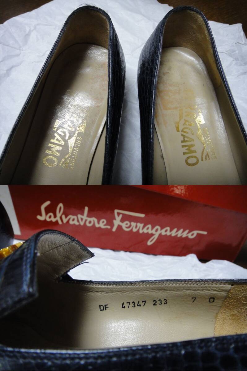 2405006 - Salvatore Ferragamo サルバトーレ フェラガモ ローファー パンプス 紺色系 クロコ ワニ 型押し size 7 D 長期保管 靴底補強ありの画像8