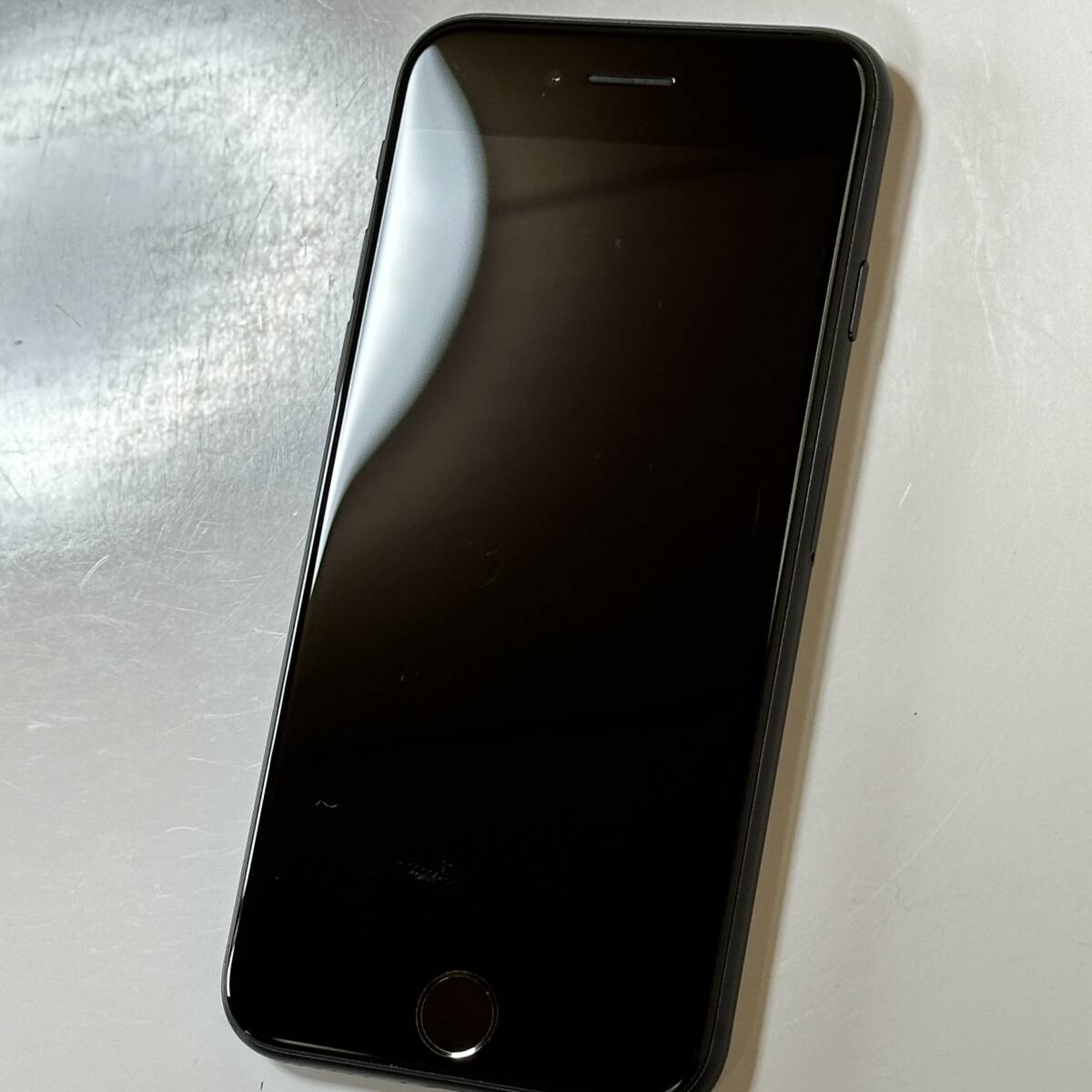 SIMフリー iPhone SE (第2世代) ブラック 64GB MHGP3J/A バッテリー最大容量87％ アクティベーションロック解除済_画像5