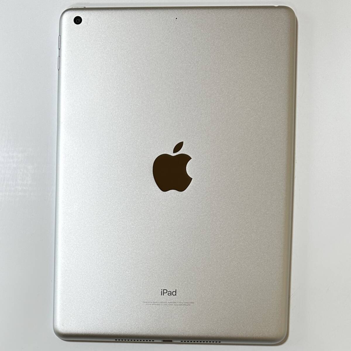 Apple iPad ( no. 6 поколение ) серебряный 32GB MR7G2J/A Wi-Fi модель iOS17.4.1 Acty беж .n разблокирован 