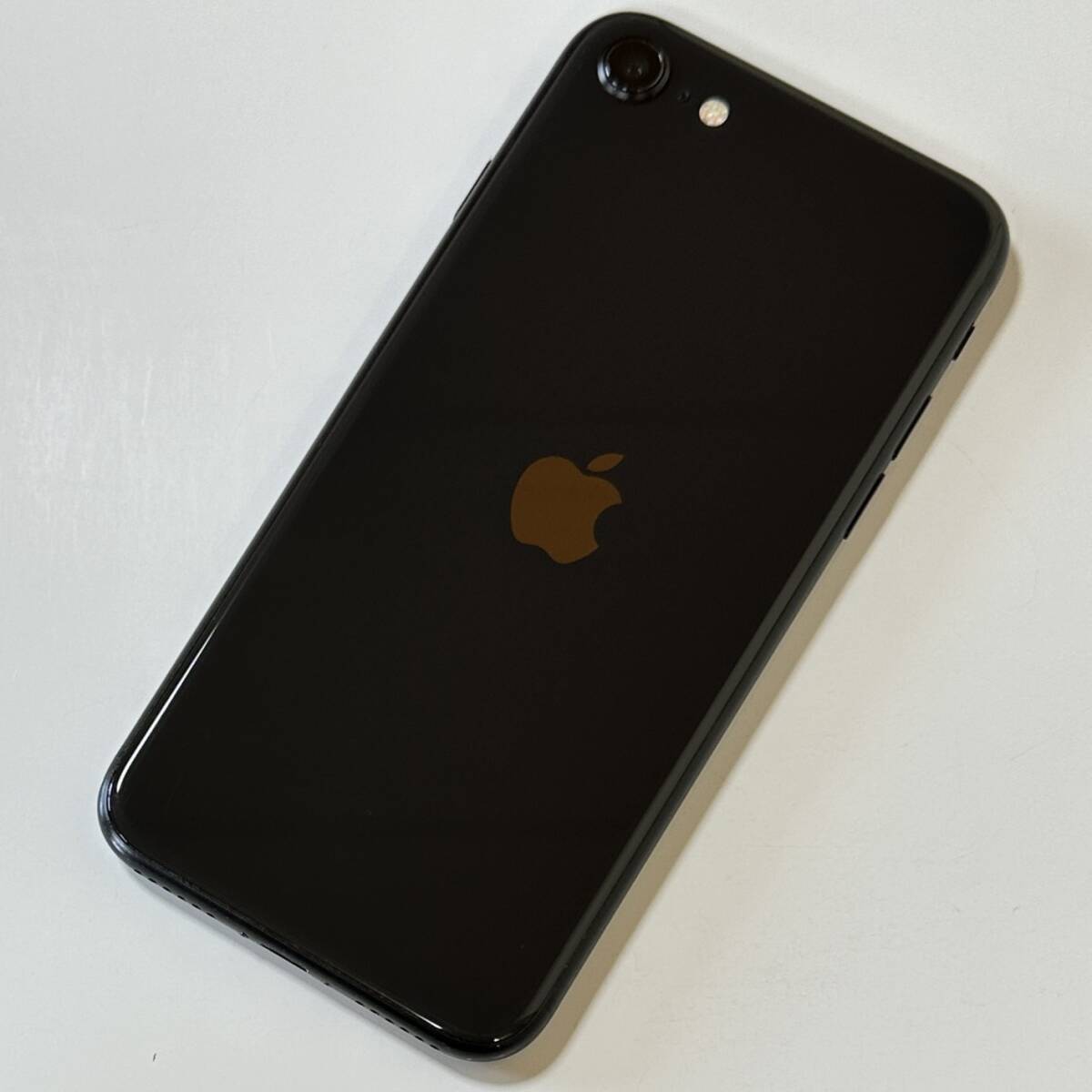 SIMフリー iPhone SE (第2世代) ブラック 64GB MHGP3J/A バッテリー最大容量100％ アクティベーションロック解除済_画像9
