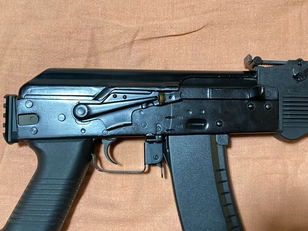 E&L AK-105 内外カスタム 黒艶焼き付け塗装 ストックレス フルメタル電動ガン 東京マルイメカボックス ハイトルクモーター搭載