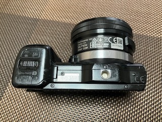 SONY ミラーレスカメラ NEX-５N 中古訳あり品　バッテリー4本 ＆ 充電器セット_画像5