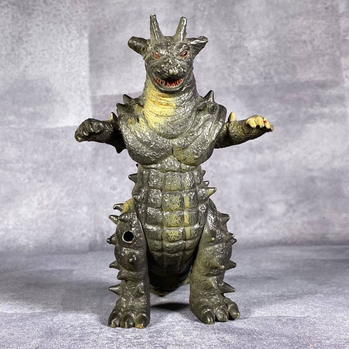 Yahoo!オークション - ポピー 復活怪獣 タブラ ソフビ Yahoo!オークション - ポピー 復活怪獣 タブラ ソフビ