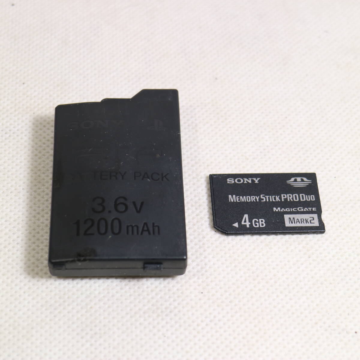  Junk SONY Sony PlayStation portable PSP 3000 body memory stick 4GB special case 2 point battery pack used 