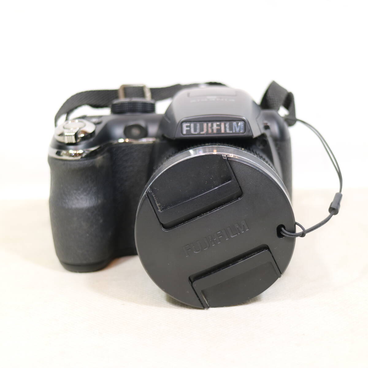 ジャンク FUJIFILM フジフィルム FinePix S4500 ブラック コンパクトデジタル カメラ 一眼 1400万画素 単三電池駆動 部品どり 中古_画像3