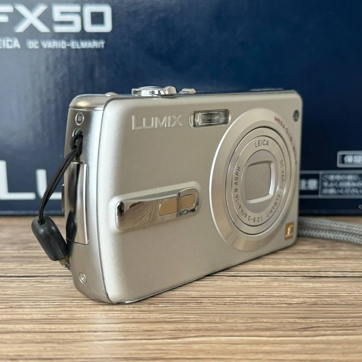 1円スタート 動作品 Panasonic パナソニック LUMIX ルミックス デジタルカメラ DMC-FX50 シルキーシルバー 付属品多数の画像6