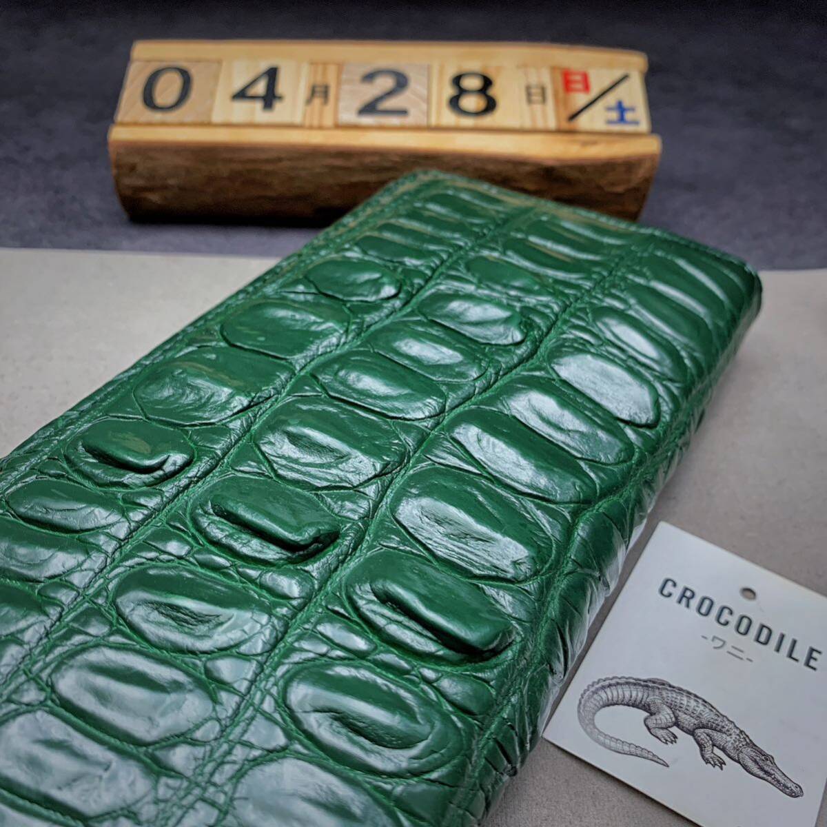  luck with money color [ crocodile ]. leather wani leather long wallet round fastener genuine article guarantee . leather use change purse . equipped .. men's purse one sheets leather the truth thing photograph 