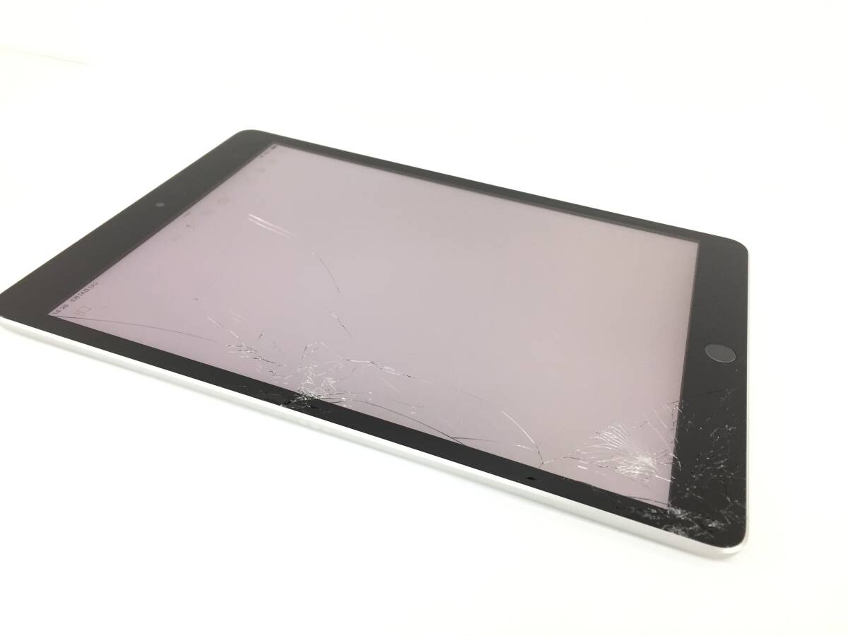 〇Apple iPad 第9世代 Wi-Fiモデル 64GB A2602(MK2L3J/A) シルバー 動作品 ※難あり_画像3