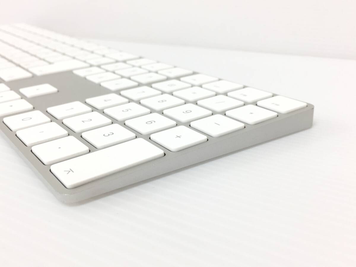 〇【良品】Apple Magic Keyboard A1843 マジックキーボード テンキー付き 日本語（JIS）動作品_画像5