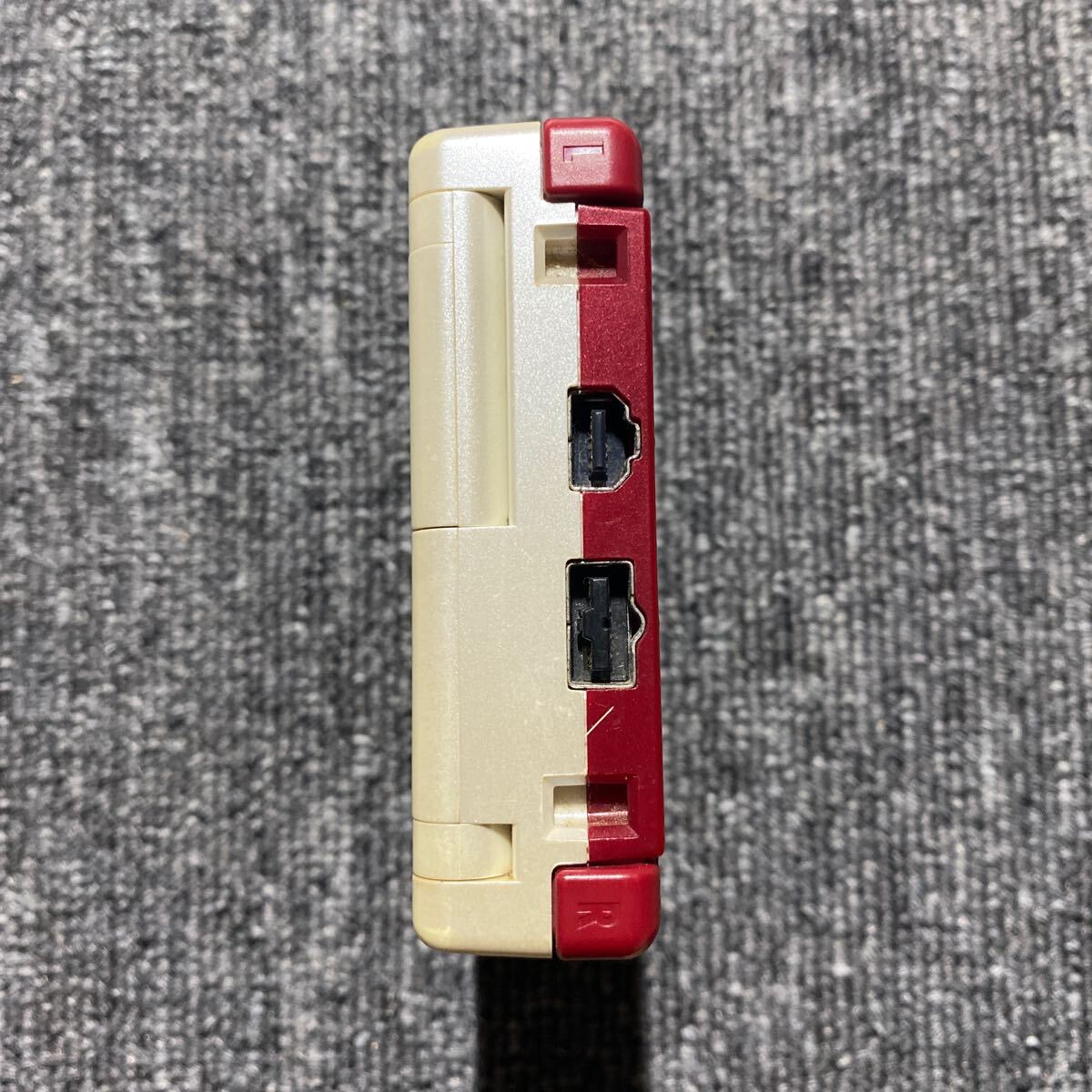 GBA ゲームボーイアドバンスSP ファミコンカラー 充電器付き GBA ゲームボーイアドバンスSP ファミコンカラー 充電器付き