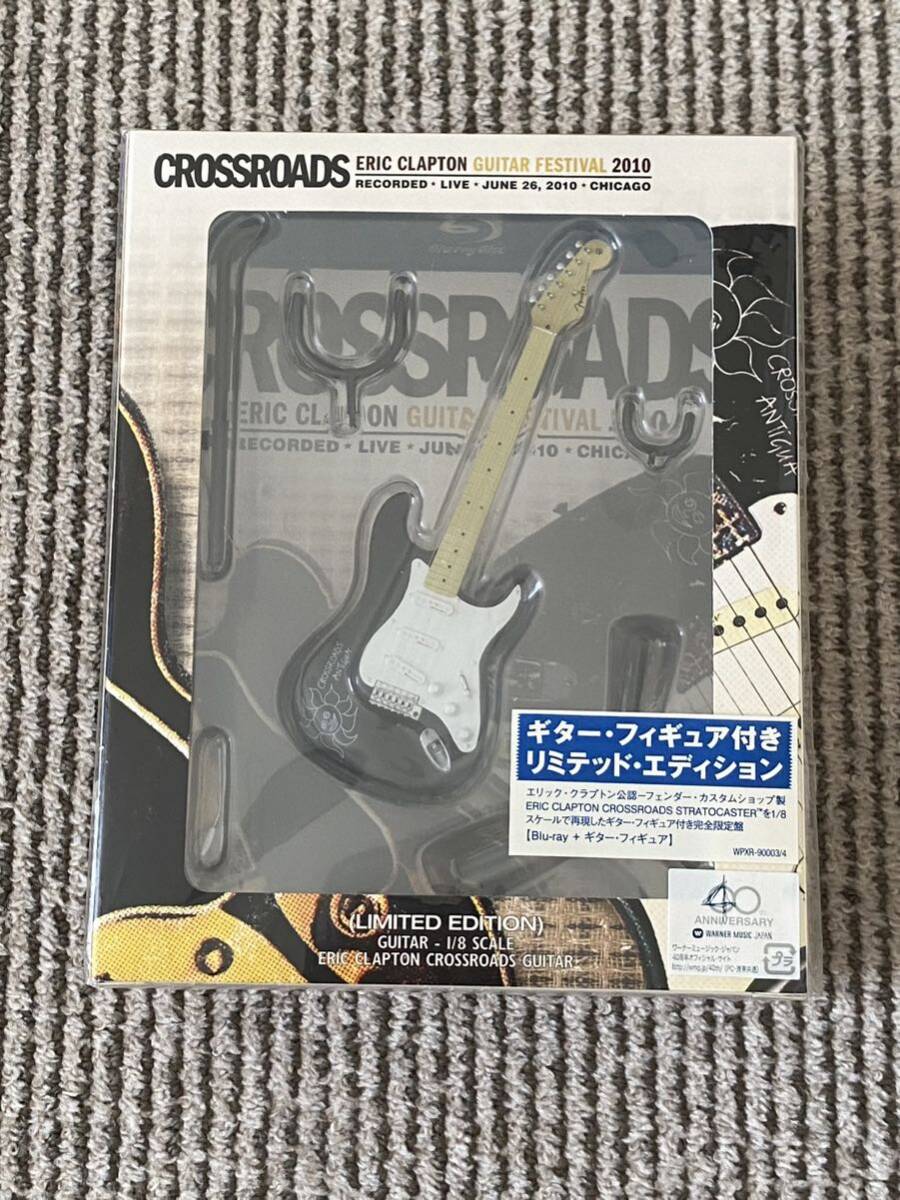 Eric Clapton 「Crossroads - Eric Clapton Guitar Festival 2010」日本盤　2 x Blu-ray　Guitar Figureセット_画像1