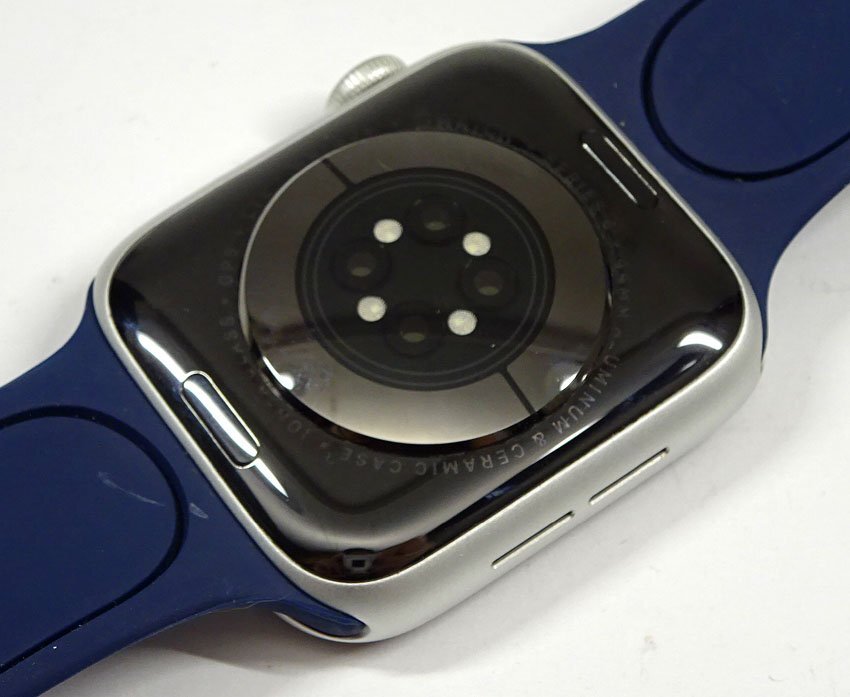  зеленый магазин Re# Apple часы 10N-X работоспособность не проверялась царапины на поверхности нет б/у товар /c/km/5-113/29-6#60