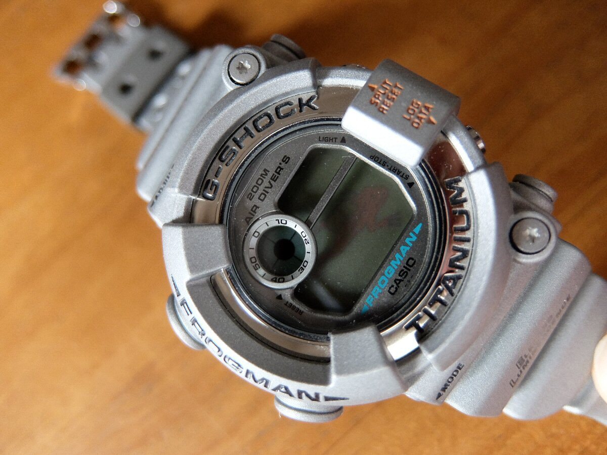 G-SHOCK「DW-8201GF-8JF」（銀色フロッグマン）_画像2