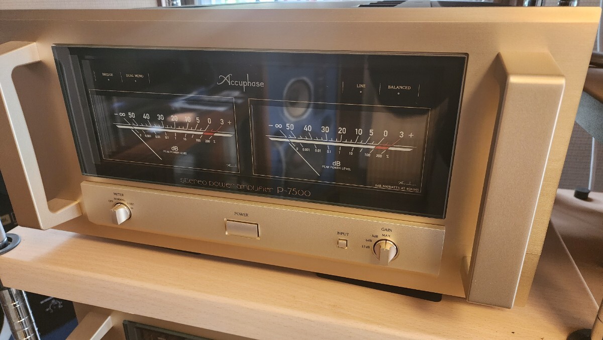  Accuphase AB class power amplifier P-7500 1 pcs eyes manufacturer guarantee equipped 