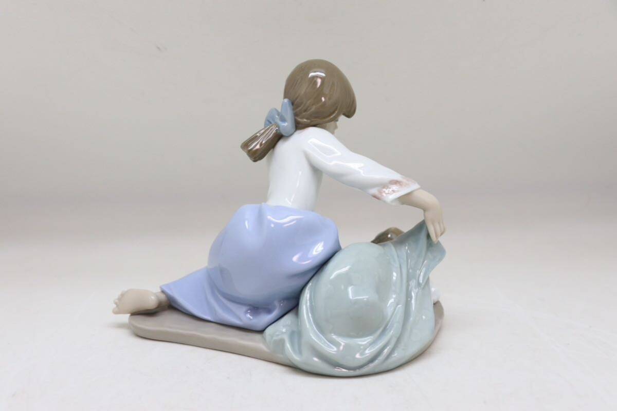 リヤドロ LLADRO 風邪をひかないように NO 5688 フィギュリン リヤドロ LLADRO 風邪をひかないように NO 5688 フィギュリン