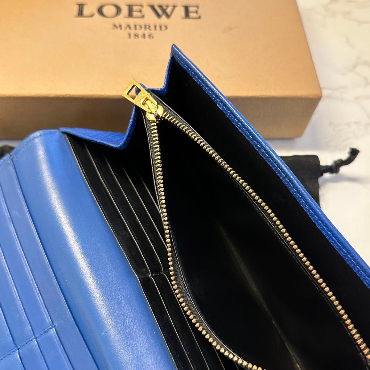 新品同様！ ロエベ LOEWE 財布 長財布　ロゴ