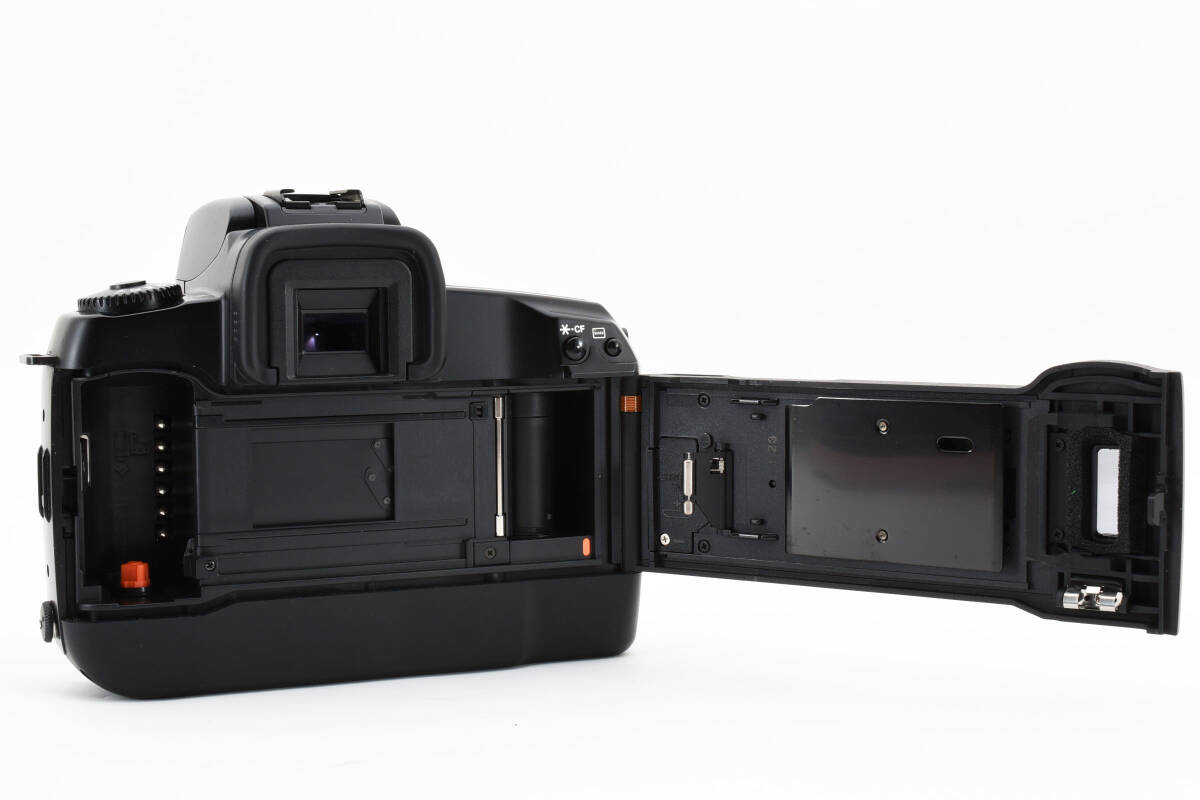 【良用/作例あり】Canon EOS 5 QD + EF Zoom Lens 28-70mm +Flash 300EZ キャノン イオス 35mm フィルム 一眼レフカメラ ＆ レンズ セット_画像4