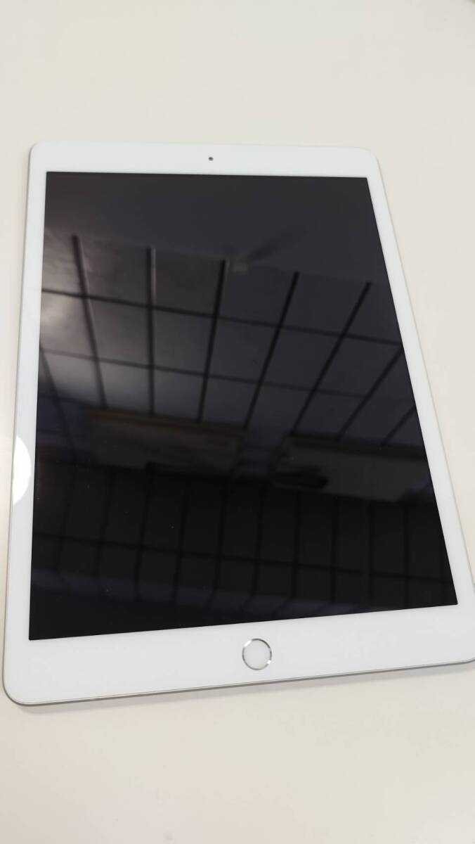 【Wi-Fiモデル】iPad 第8世代/32GB/A2270 (MYLA2J/A)_画像3
