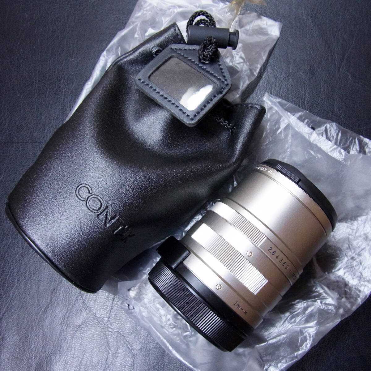 美品 Contax G1 ボディー Planar 2/45mm Sonnar 2.8/90mm レンズ2点 フラッシュ _画像9