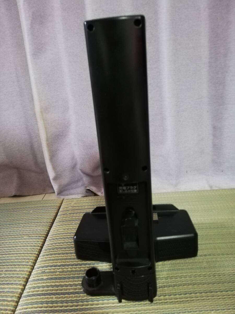 アイリスオーヤマ スティッククリーナー IC-SLDCP5 充電スタンド＆ACアダプター 動作確認済みの画像3