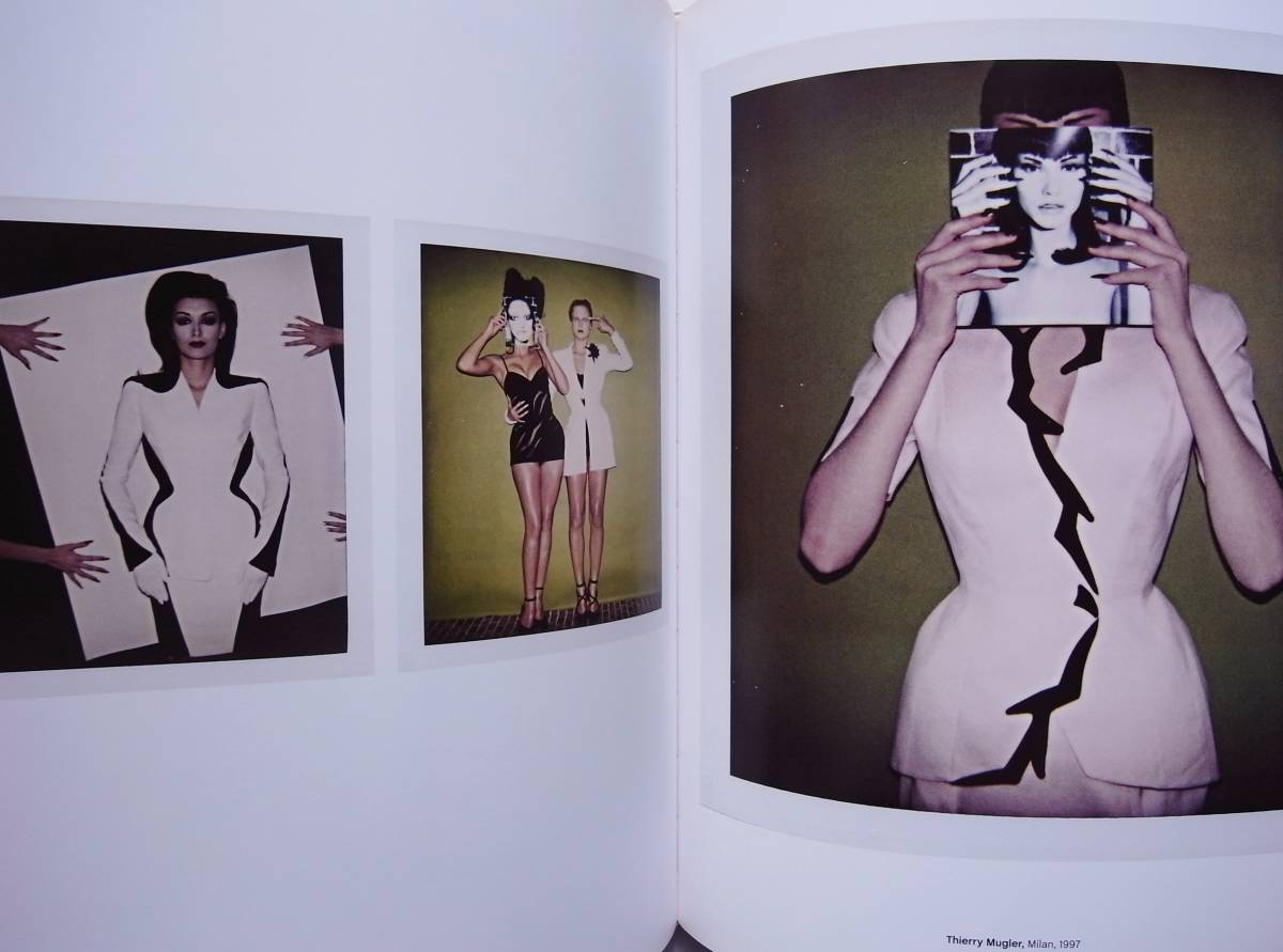  hell m-to* new ton Helmut Newton / Polaroids