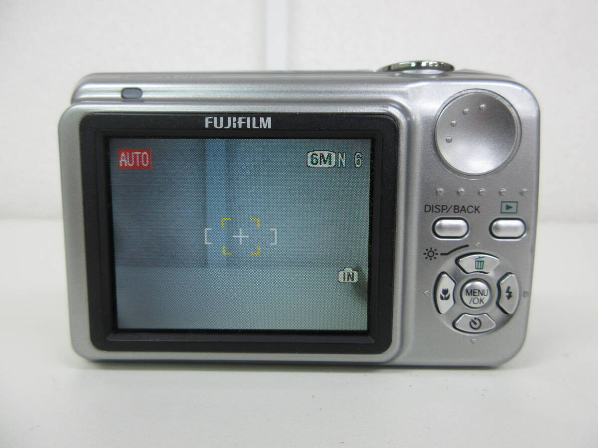 中古 カメラ FUJIFILM 富士フイルム FinePix A610 デジタルカメラ 単三電池駆動 ※通電のみ確認済 ／D_画像4