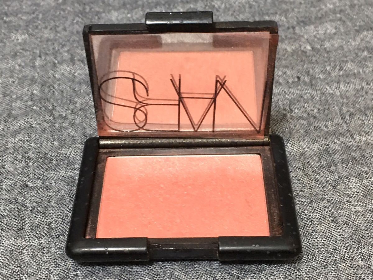 G4E235◆新品同様◆ ナーズ NARS ブラッシュ 4018 チーク ほお紅_画像1