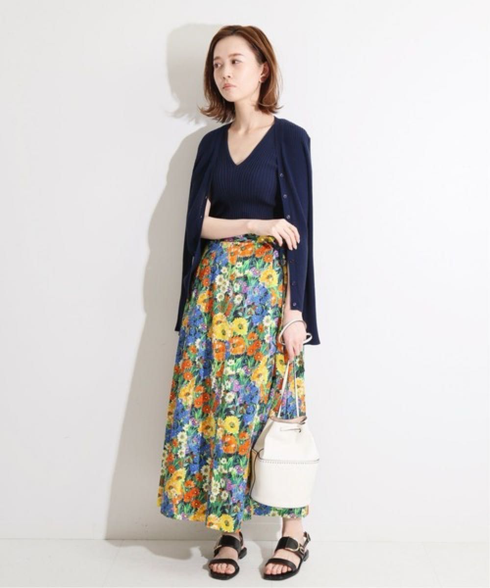 IENA LA BOUCLE フラワープリント ラップスカート IENA LA BOUCLE フラワープリント ラップスカート