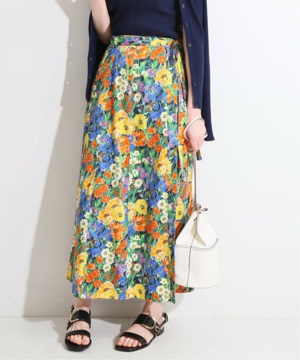 IENA LA BOUCLE フラワープリント ラップスカート IENA LA BOUCLE フラワープリント ラップスカート