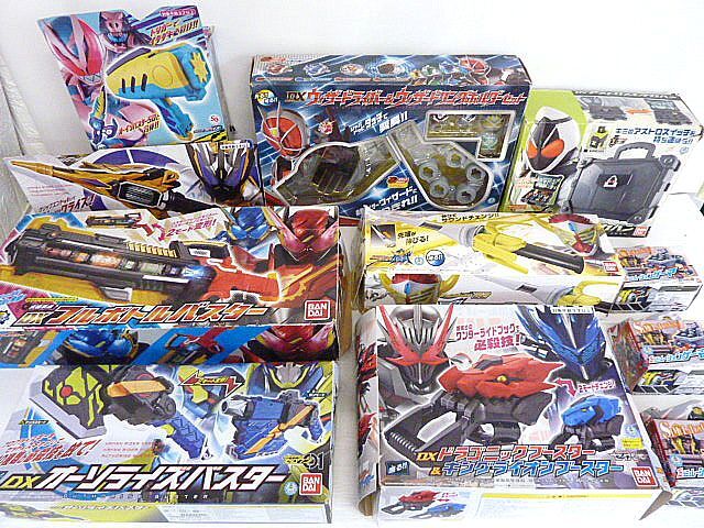 t416 現状品 仮面ライダー 大量 まとめ 変身 ベルト/武器/他 ビルド/フォーゼ/ゼロワン/鎧武/ウィザード/セイバー/リバイス 等_画像1