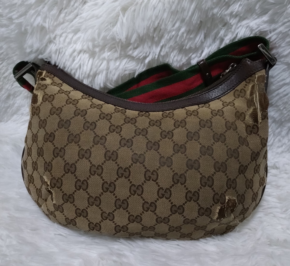 GUCCI グッチ シェリーライン ショルダーバッグ 斜め掛け GGキャンバス クロスボディ ショルダー バッグの画像3