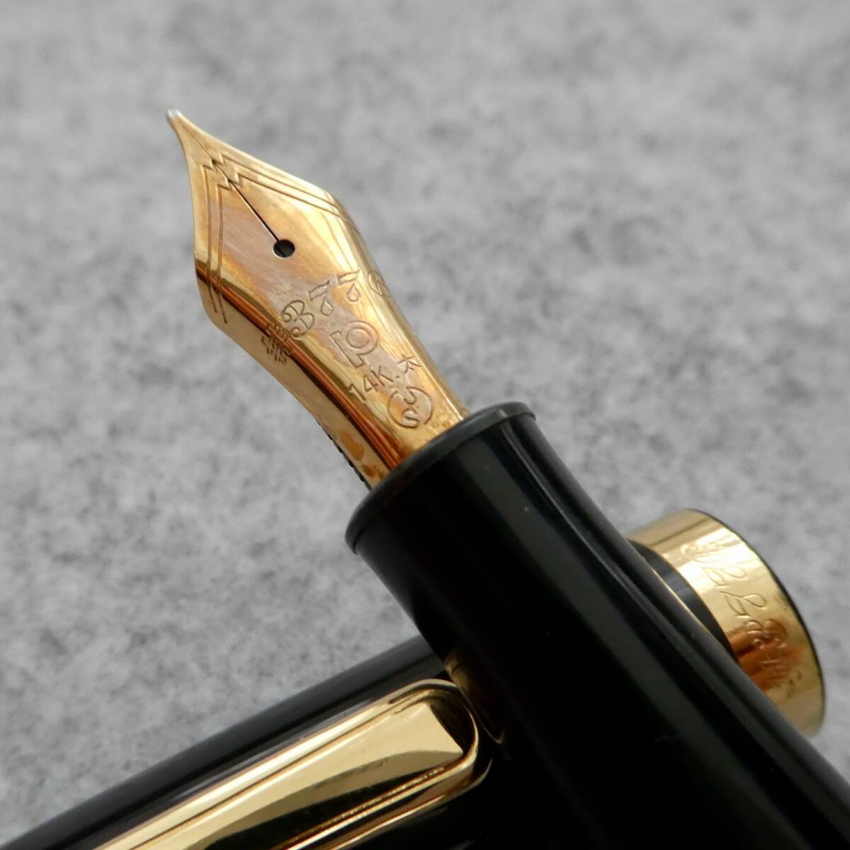 プラチナ万年筆 #3776 スタンダード 14K 太字 エボナイト製ペン芯の画像3