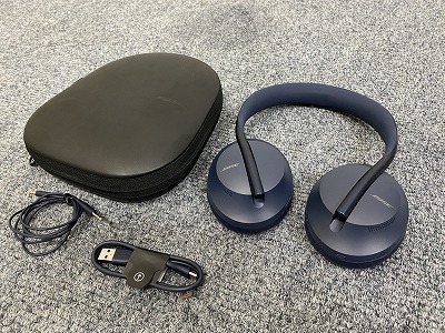 28001E1405）Bose Noise Cancelling Headphones 700 トリプルミッドナイト ワイヤレスヘッドホン 700_画像1