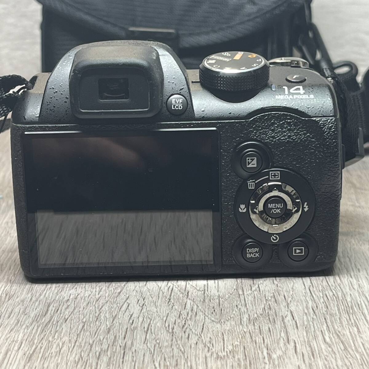 【YH-8941】ジャンク品 FUJIFILM S3200 富士フィルム レンズ 24x ZOOM f=4.3-103.2 1:3.1-5.9 動作 未確認 ケース付き 乾電池式の画像7