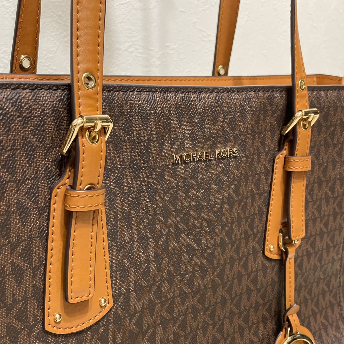 【未使用級】マイケルコース VOYAGER ヴォイジャー トートバッグ MKシグネチャー MICHAEL KORS