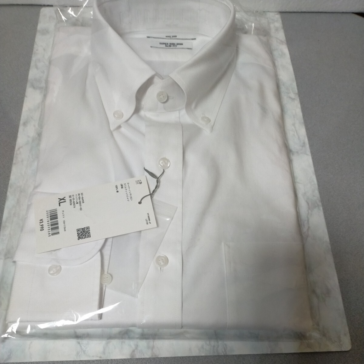 UNIQLO ユニクロ Super non Iron Slim FIT ベトナム製 ホワイト 白 Size XL Yシャツ 長袖 (AＹ)_画像3