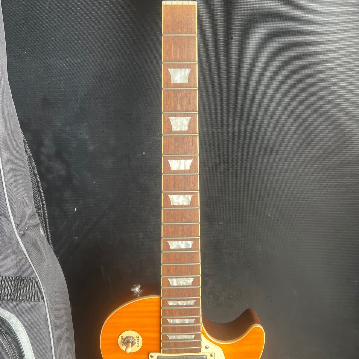 G29 170サイズ発送　中古　エレキギター Epiphone レスポールタイプ エピフォン LesPaul 美品_画像4