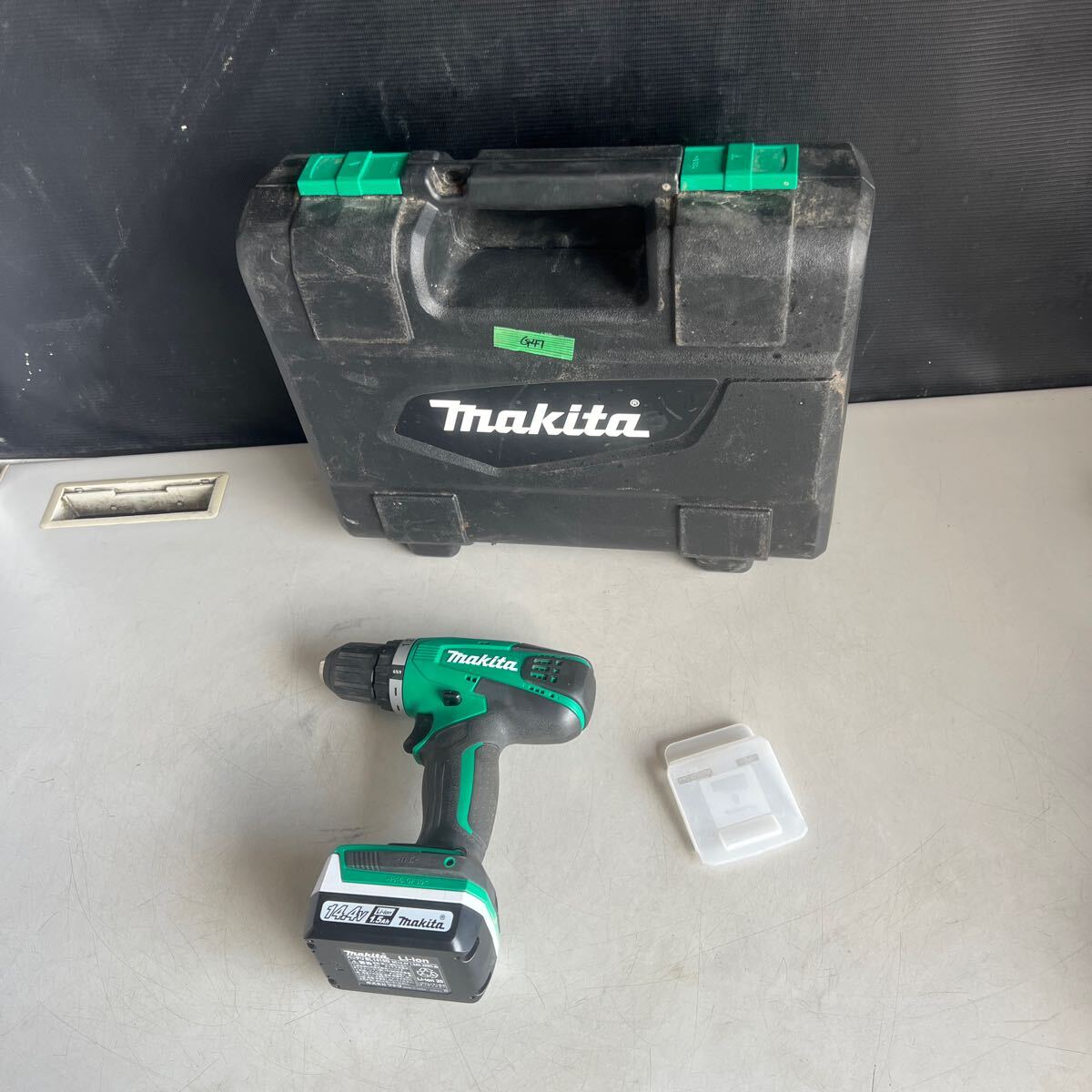 G47 100サイズ発送　中古　現状品　美品　マキタ Makita 充電式ドライバードリル セット MDF347D_画像1