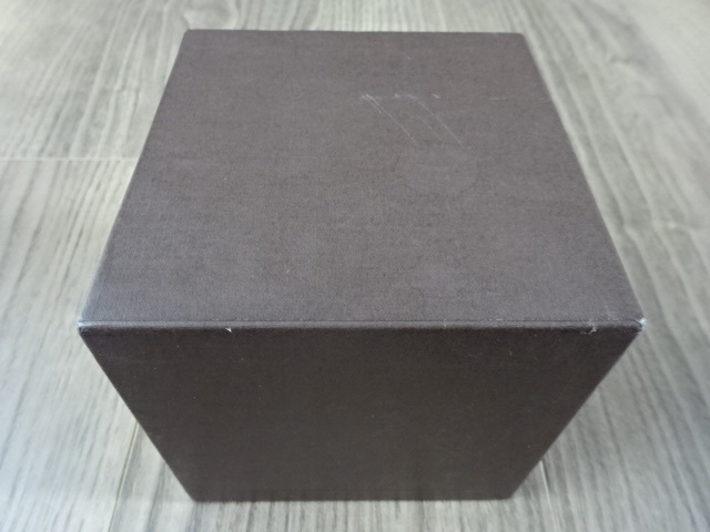 LOUIS VUITTON Louis Vuitton коробка пустой коробка кейс box оригинальный наручные часы язык b-ru
