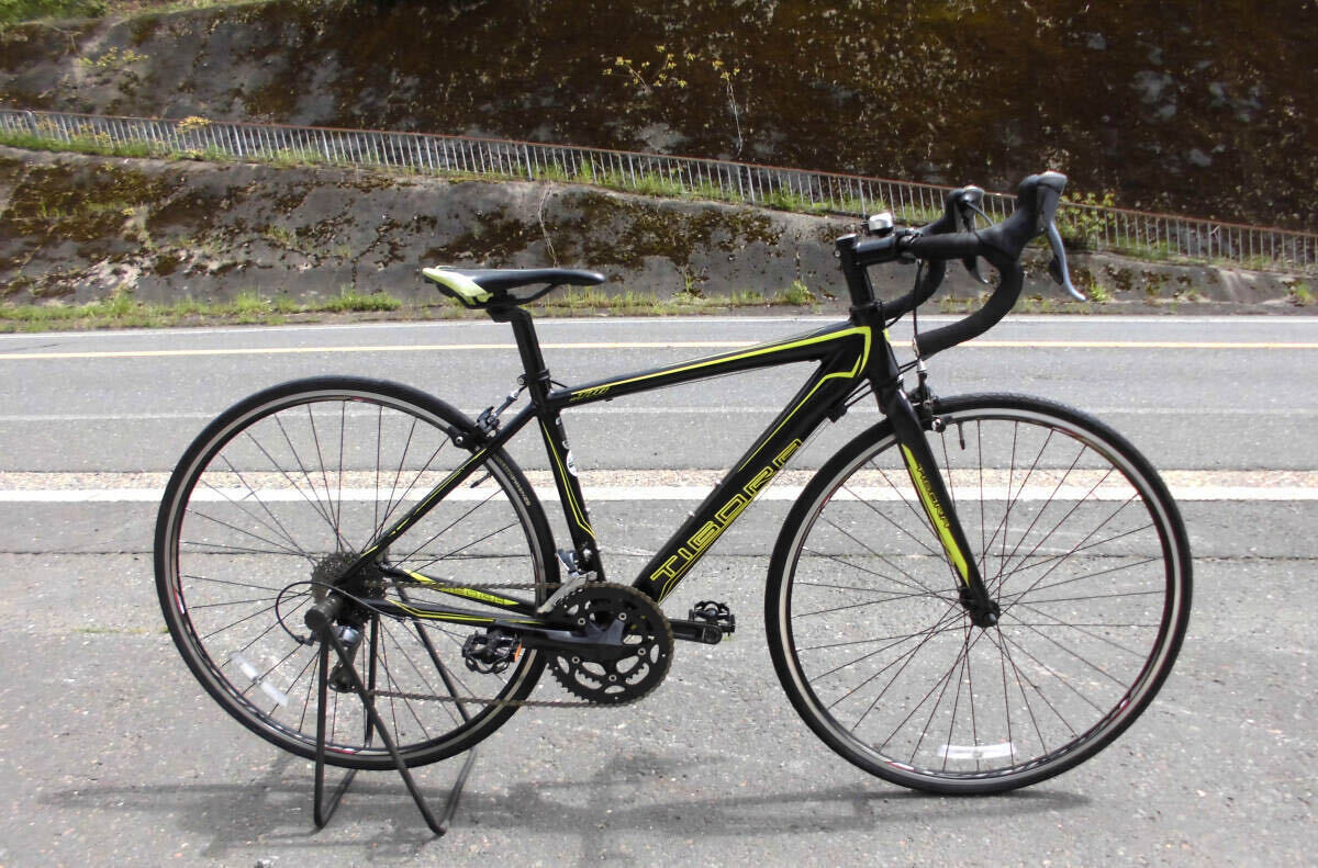 1円～TIGORA ロードバイク BICYCLE SHIMANO 16速 黒色 5401_画像1