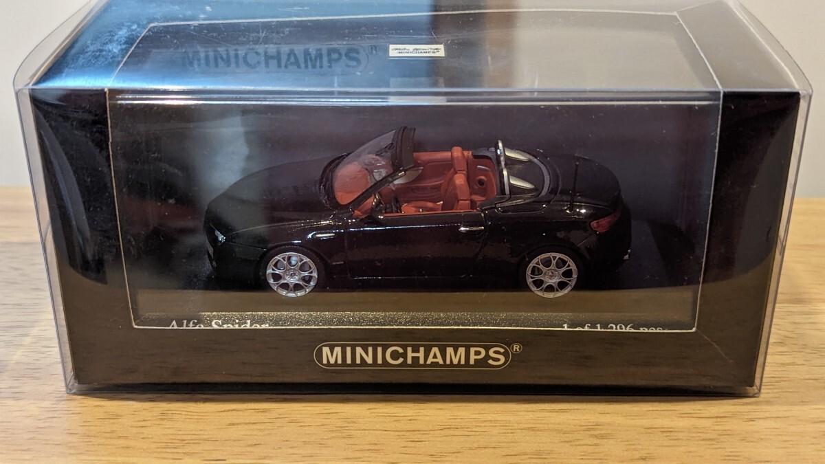 MINICHAMPS ミニチャンプス　1/43　400 120651　AlfaRomeo Spider 2006 Black metallic_画像6