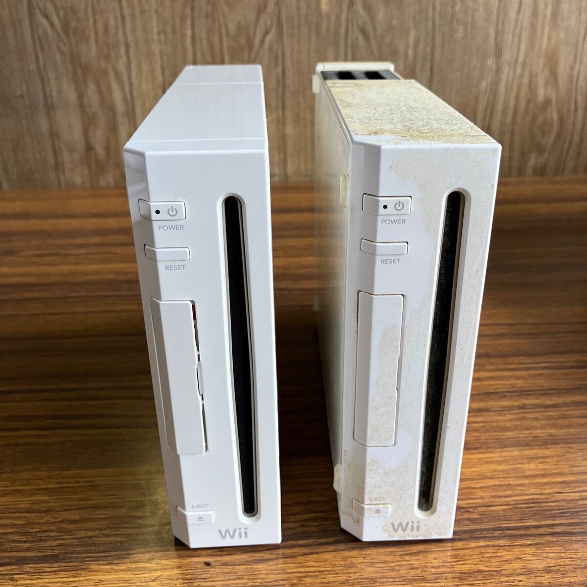 Nintendo Wiiまとめ WiiリモコンWiiUコントローラー ホワイト レッド ライトブルー RVL-036 ヌンチャク ACアダプター Wii 本体 RVL-001 の画像7